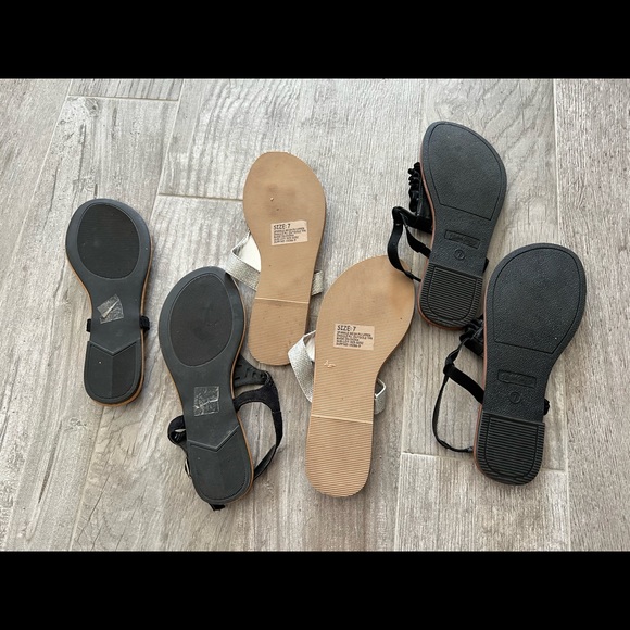 Sandals 🩴 - Picture 3 of 3